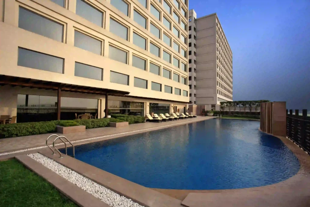 Holiday Inn​
